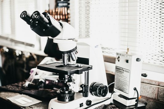 Understanding the Science Behind Prostaglandin-Free Lash Serums